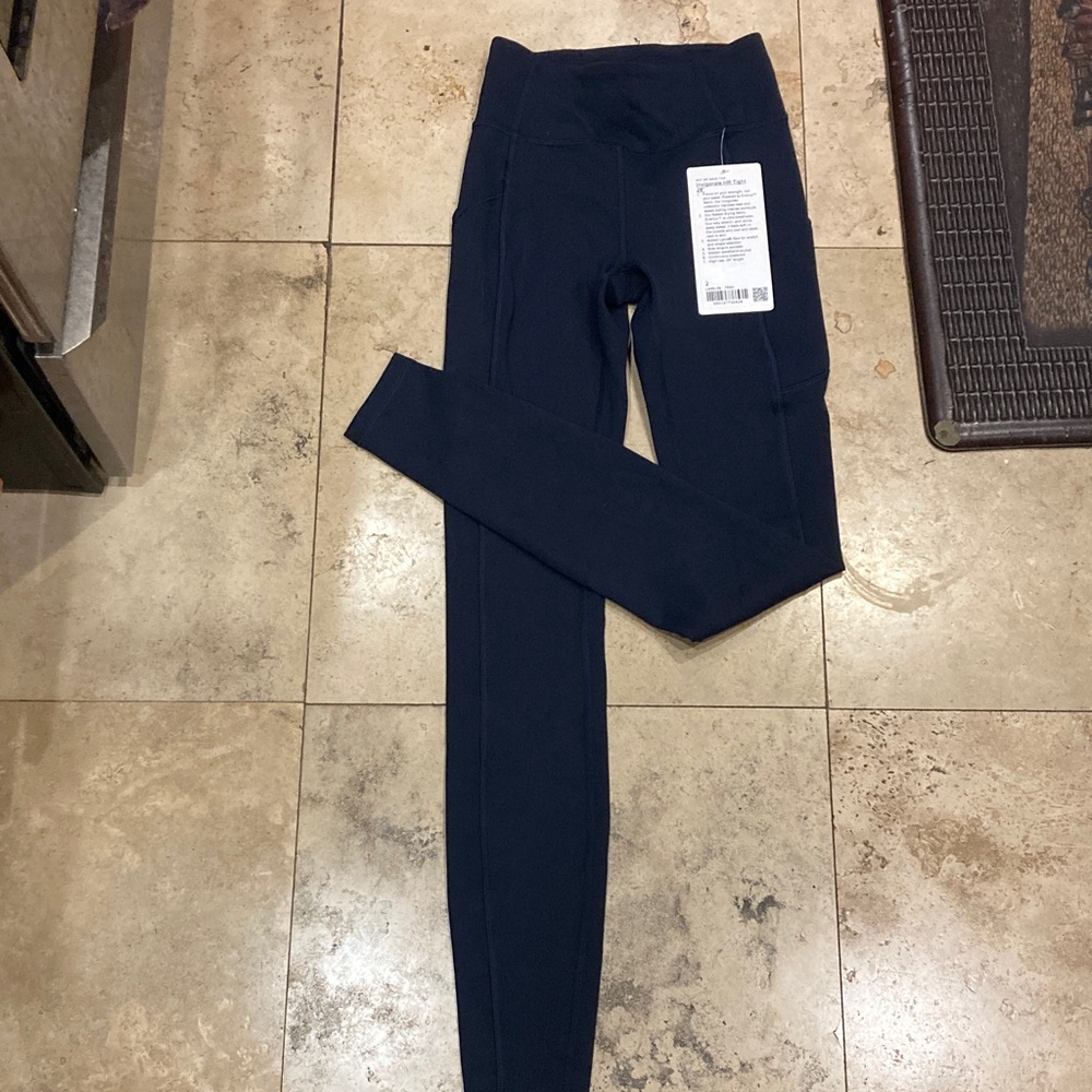 NWT Lululemon invigorate hr tight 2
